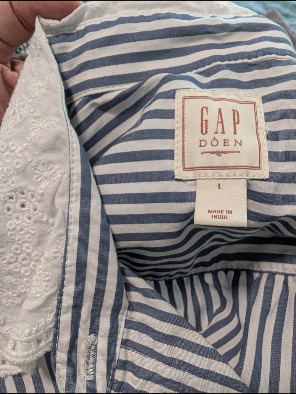 GAP Women’s Blue and White Striped Button-Down Shirt with Eyelet Collar - Picture 6 of 6